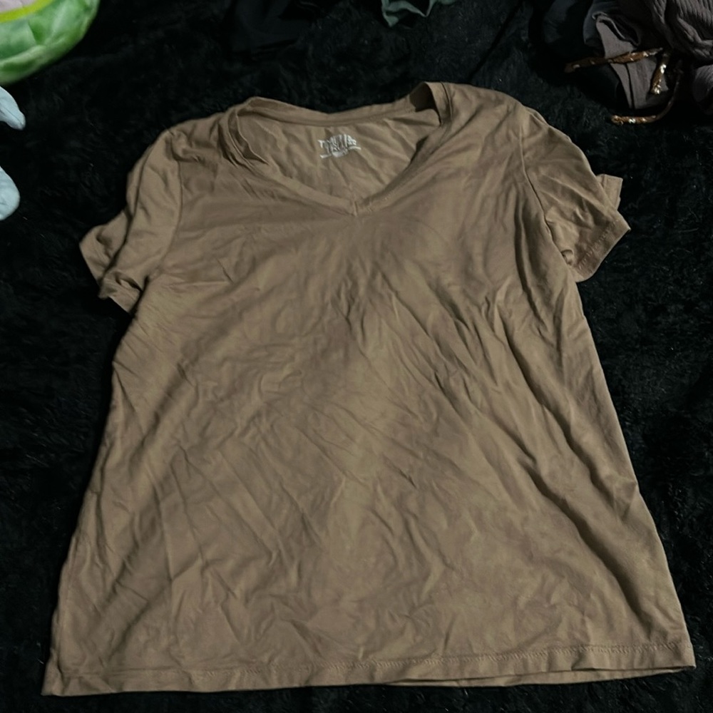 Women’s Time And Tru tan v-neck t-shirt.